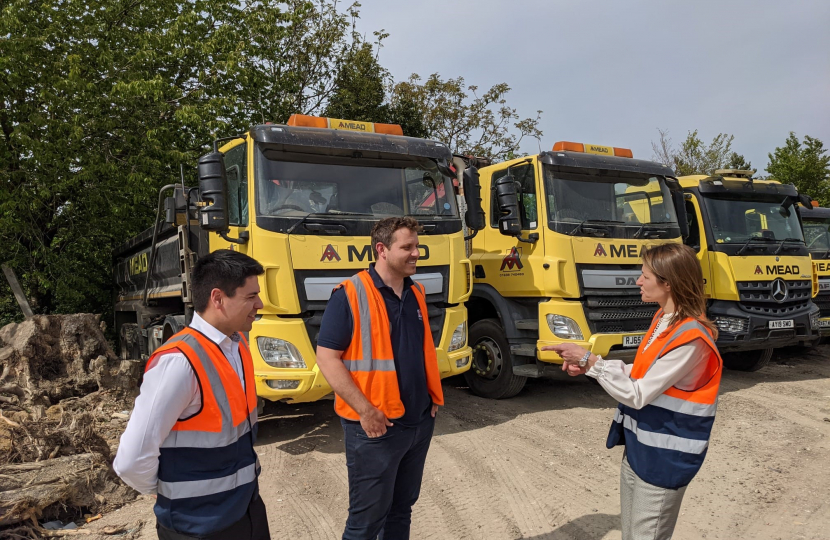 2022 - Lucy Frazer MP visiting Mead Construction